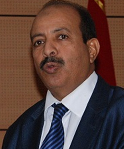 أحمد فال مركزي